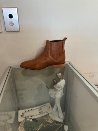 File Tan Boots