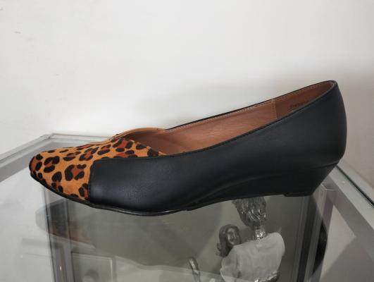 Peta Tri-Colour Flat Shoe